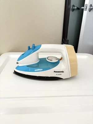 Ferro a vapor Panasonic NI-H20NR cabo retrátil revestimento antiaderente 3 vias desligamento - Imagem 1 de 4