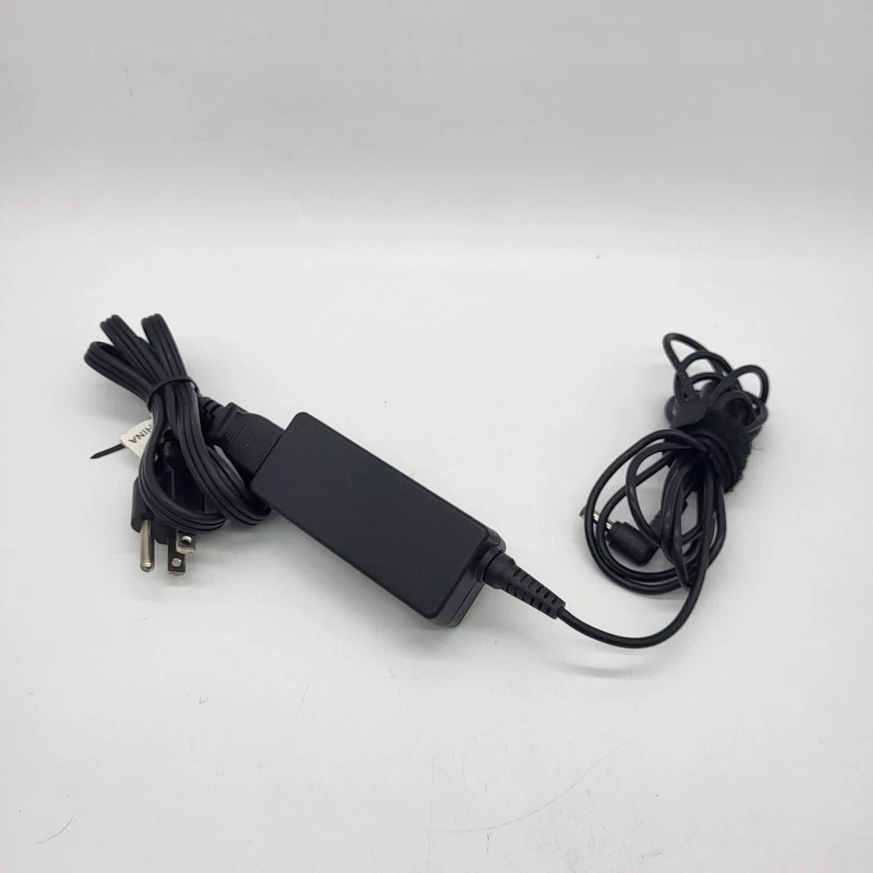 正品 Lenovo 40W Ideapad AC Adapter PA-1400-12 36001653 充电器 — 第 1/3 张图片