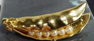 Unmarked Gold Tone Pea Pod Brooch Flax Pearls 2" Length - Picture 1 of 3