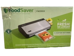 FoodSaver Vacuum Sealing System FM2900 w/Handheld Sealer + 1 Roll 10 Misc Bags - Picture 1 of 9