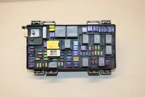 13 CARAVAN TOWN & COUNTRY TIPM FUSE POWER MODULE BOX 68163904AB - Picture 1 of 5