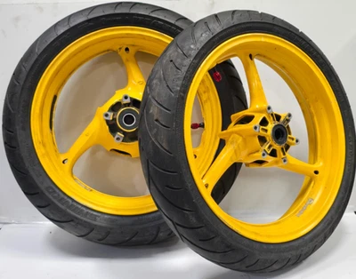 Juego de neumáticos de llanta delantera y trasera 11-24 SUZUKI GSXR 600 750 GSXR600 GSXR750 Foto 1 de 4