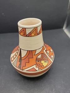 Vintage American Indian Life & Legends "Nambe-Pojoaque" -Pottery Vase Japan - Picture 1 of 8