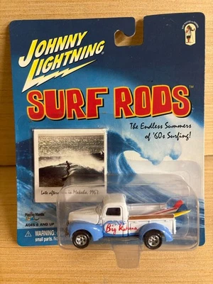 Camioneta pickup Johnny Lightning Surf Rods Big Kahuna con tabla de surf LeRoy Grannis Foto 1 de 3