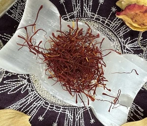 Azafrán, dibujo de amor, riqueza, clarividencia, ruptura de hechizos, mando, psíquico - Imagen 1 de 2