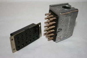 HEAVY DUTY 18 WAY PLUG & SOCKET PLESSEY JONES CONNECTOR fd2d2/3 - Picture 1 of 1