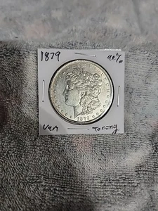 1879 Morgan Silber Dollar mit Tonung, Flügel Spike Vam  - Bild 1 von 2