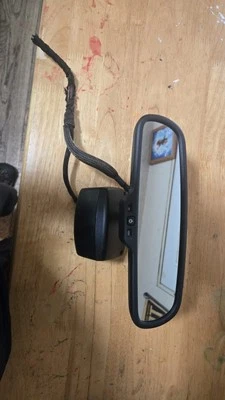06 Jeep Grand Cherokee Rear View Mirror Auto Dim with Auto Wiper Control Unit - Image 1 of 4