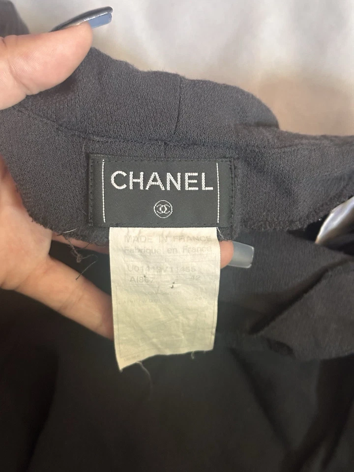 Chanel Black Wool Side Zip Straight Leg Dress Pants Size 13in waist Vintage  - Image 1 of 4
