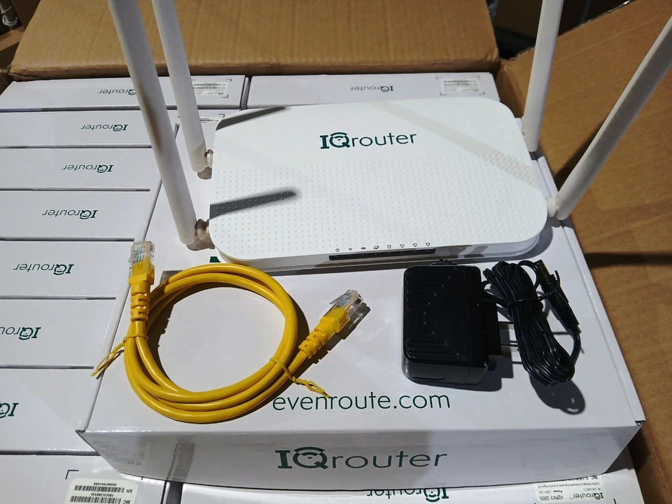 (20) Routers inalámbricos IQrouter IQRV3-1005 802.11ac autooptimizables - ¡nuevo en caja! Foto 1 de 4