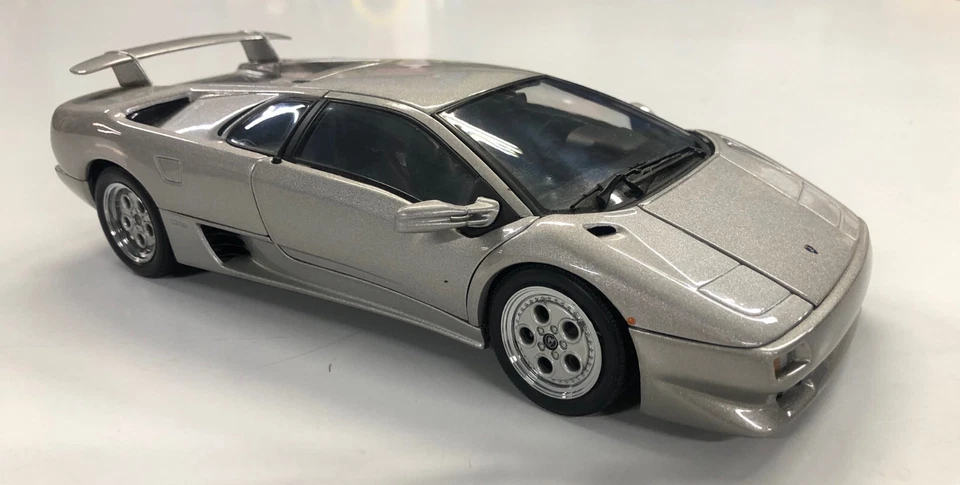 AUTOART LAMBORGHINI DIABLO GRISE 1/18 ème - Photo 1/4