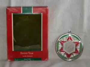 Hallmark 1989 Año Festivo Acrílico Adorno de Navidad en Caja - Imagen 1 de 6