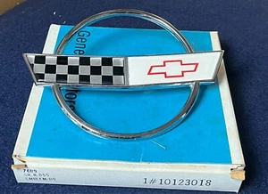 Corvette Front Nose Emblem - 1988 35th anniversary - NOS - GM # 10123018 - Bild 1 von 7