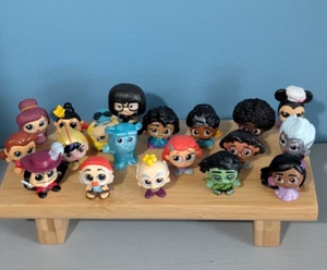 Disney Doorables Lot of 18 Encanto Alice in Wonderland Capt Hook Ursula Sulley - Picture 1 of 22