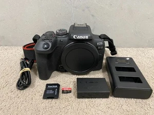 Canon EOS R10 24.2MP Mirrorless Camera Body Only - Low S/C - Picture 1 of 12