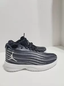 JORDAN B.FLY BG, BLACK/WHITE-DARK GREY SZ 6.5Y/Man SZ 6.5 BASKETBALL - Picture 1 of 7
