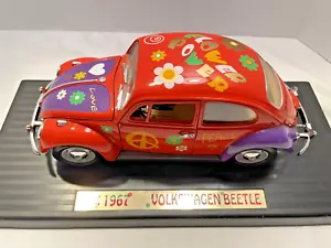 Road Legends 1967 Volkswagen VW Beetle Bug Flower Power Peace 1:18 - Picture 1 of 18