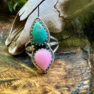 925 Sterling Silver Pink Conch & Kingman Turquoise Ring Size 8 - Picture 1 of 10