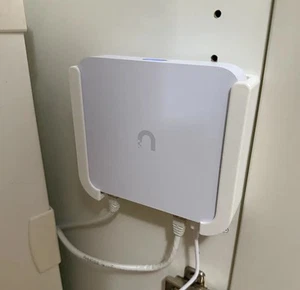 Wall Mount For Unifi Cloud Gateway Ultra | UCG Ultra | UCG-Ultra - Afbeelding 1 van 7