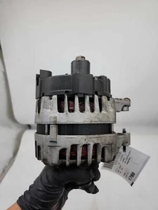 20 22 FORD ESCAPE Alternator OEM 1.5L E2125 - Picture 1 of 3