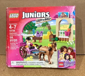 LEGO Juniors: Stephanie's Horse Carriage (10726)-Caja dañada* Nunca usado* - Imagen 1 de 1