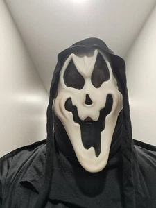 SCREAM Ghost Face Mask - Easter Unlimited - Smile Melt - Picture 1 of 6