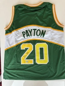 Camiseta deportiva de baloncesto personalizada verde firmada por Gary Payton (SONICS) - (Beckett con certificado de autenticidad) - Imagen 1 de 7