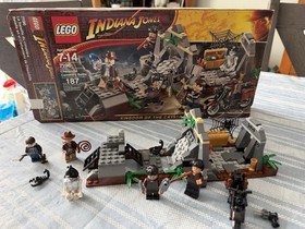 LEGO Indiana Jones: Chauchilla Cemetery Battle (7196) Complete