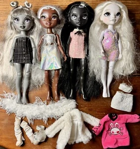Rainbow Shadow High Divas Doll Lot Of 4 Shanelle Natasha Ayesha Luna Outfits - Picture 1 of 16