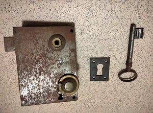 Antique Rim Lock with Key in Full Working Order - Picture 1 of 3