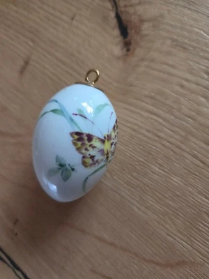 meissen porzellan Osterei florale Ranke mit Schmetterling - Bild 1 von 3