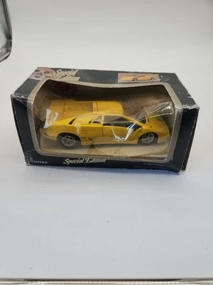 Maisto Intex, LAMBORGHINI DIABLO, Yellow, 1:24 Special Edition In Box - Image 1 of 4