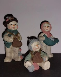 3 statuette famiglia vintage Sarah's Attic Snowwonders top, cristallo e scintille - Foto 1 di 19