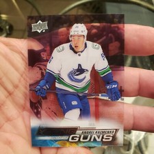 2022-23 Upperdeck Young Guns Clear Andrei Kuzmenko Rc # 465
