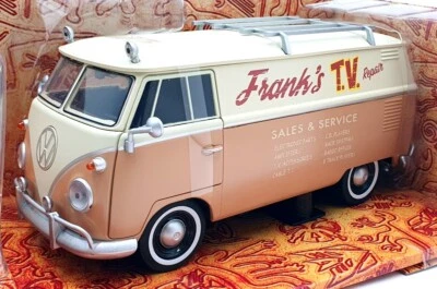 Jada 1/24 Scale Diecast 34264 - Transformers Volkswagen Bus Wheeljack - Image 1 of 4