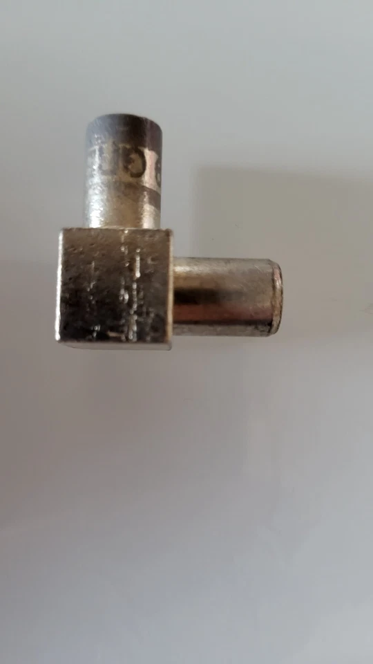 THOMAS & BETTS MD4M-2 MOTOR NÃO ISOLADO CHUMBO MACHO DESCONEXÃO 4AWG CINZA NOVO - Imagem 1 de 1