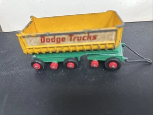 Matchbox Diecast Kingsize Freuhauf Tipper Vehicle Dodge Trucks Yellow/Green - Picture 1 of 9