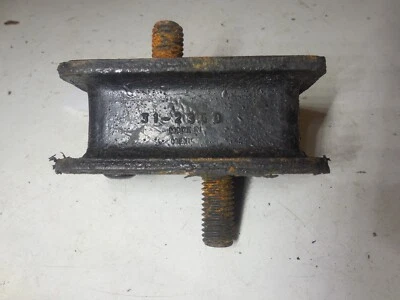 Soporte de motor 31-2350 para 65-69 Plymouth Barracuda 65-72 Plymouth Valiant Foto 1 de 4