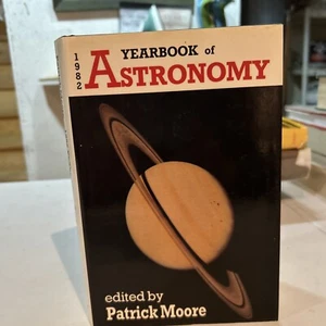 1982 Yearbook If Astronomy Edited By Patrick Moore 1st American Edition - Picture 1 of 16