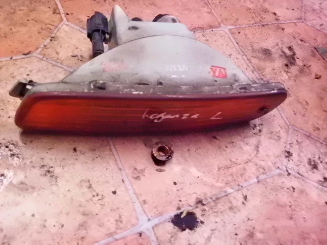 Передний индикатор Daewoo Leganza со стороны пассажира левый/ближний - Изображение 1 из 1