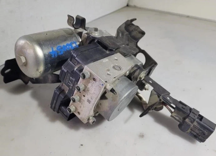 Conjunto de bomba de freno 16-22 TOYOTA PRIUS ABS con cilindro maestro 47210-47111 genuino Foto 1 de 4