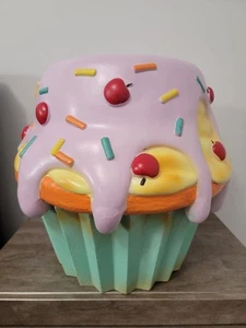Tiktok Viral Cupcakes Stool - Picture 1 of 5