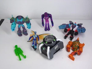 BEN 10 Ultimate Omnitrix Deluxe Reloj FX Luces Sonidos + Paquete de Figuras - Imagen 1 de 9