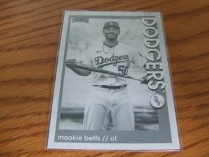 2022 Topps Archives Snapshots Black and White #31 Mookie Betts DODGERS - Picture 1 of 2
