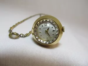 Orologio Svizzero Vintage CARAVELLE BULOVA Manuale Donna Ciondolo Tono Oro con Collana - Foto 1 di 14