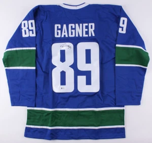 Sam Gagner Signed Canucks Jersey (Beckett COA) Playing career 2007–present - Picture 1 of 6