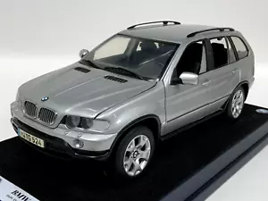 1/18 Kyosho BMW X5n4.4 en Plata todas las piezas abiertas Base de Cuero AB206 - Imagen 1 de 7