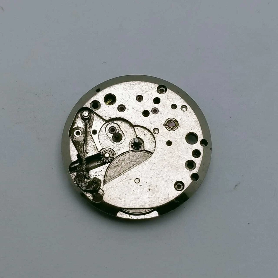 Universal Geneve Cal.800 Manual Winding Watch Movement For Parts - Image 1 of 2
