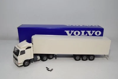 B71 1:50 CONRAD 280917 VOLVO FM12 GLOBETROTTER 4X2 CAMION RIMORCHIO FRIGORIFE... - Immagine 1 di 4