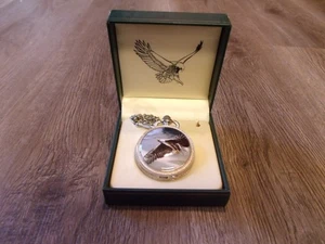 COLLECTIBLE EAGLE QUARTZ JAPAN POCKET WATCH GREEN BOX - Picture 1 of 3